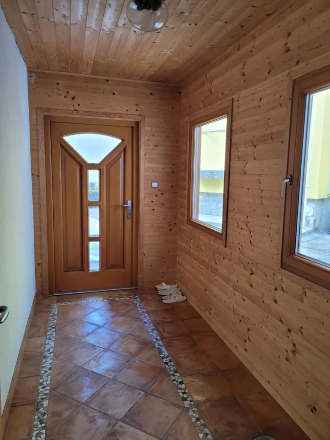 Ferienwohnung Max Murzzuschlag Bagian luar foto