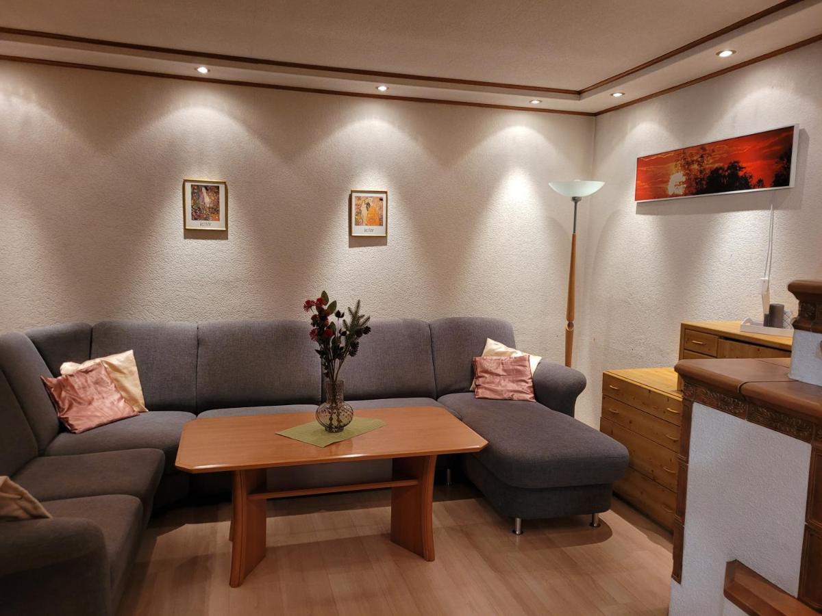 Ferienwohnung Max Murzzuschlag Bagian luar foto