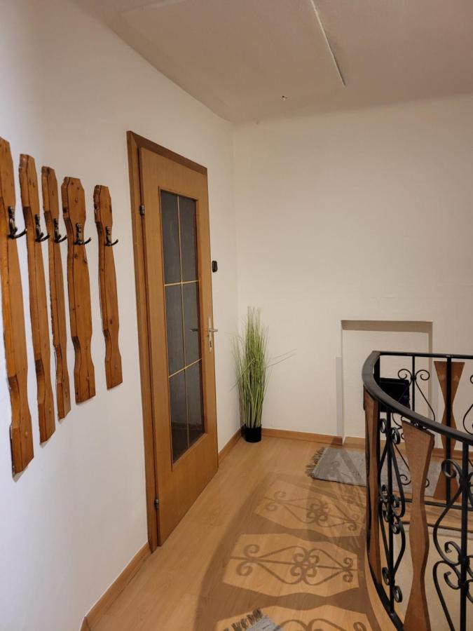 Ferienwohnung Max Murzzuschlag Bagian luar foto